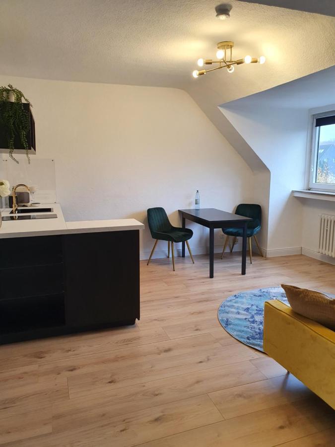 Melody Apartment Mit E-Ladesaeule Und Mobiler Klimaanlage Gelsenkirchen Kültér fotó